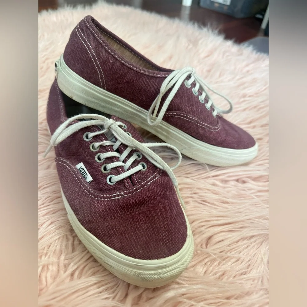 VANS Purple Low-Top Lace-up Off the Wall Skate Sneakers